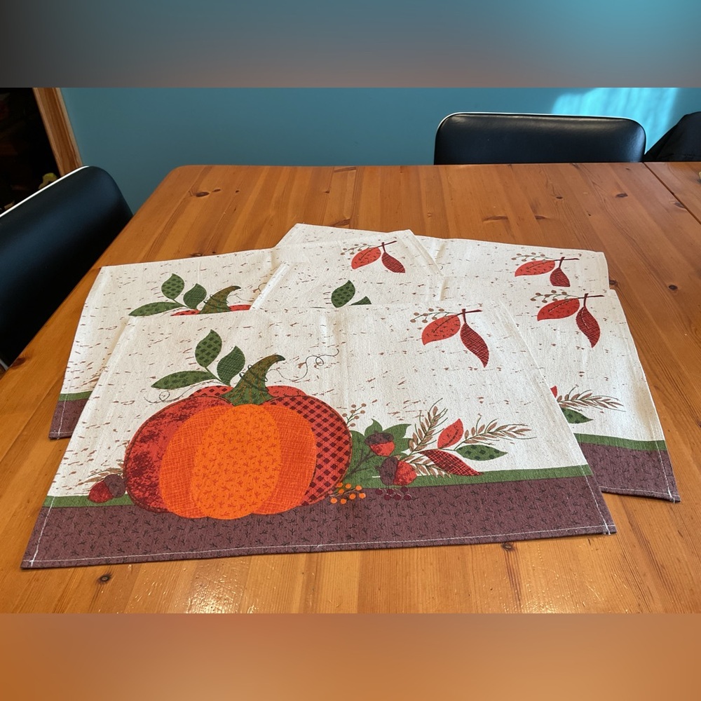 FALL PLACEMATS PUMPKIN PATCH LEAVES HARVEST NEW LOT OF 4 ORANGE GREEN BROWN Y2K